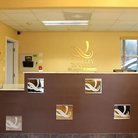 Quality Inn & Suites Near Panama City Beach